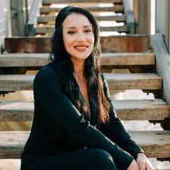 Dr. Jacqlyn Wax, PsyD.