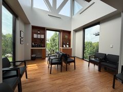 Fondren Orthopedic Woodlands Lobby 2