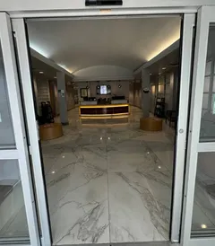 Walking into Salud Texas Clinic