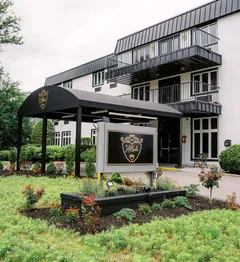 Outside view of Alcohol & Drug Detox at Hillside located at 188 Florence St , Chestnut Hill, MA, 02467