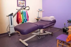 Through the integration of time-honored Eastern medicine and leading-edge Functional Medicine, we help our patients restore balance, resilience, and vitality.