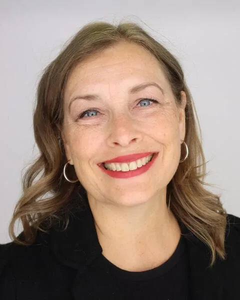 Stephanie L Hansel
