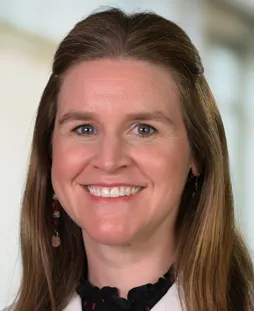 Lindsay C Resenhoeft