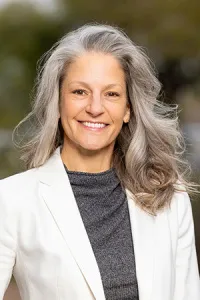 Stefanie Schluender