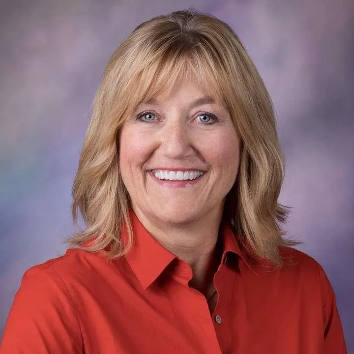Lizanne Laird