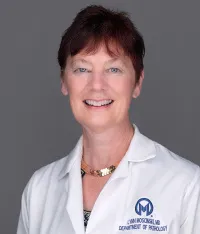 Lynn C Moscinski