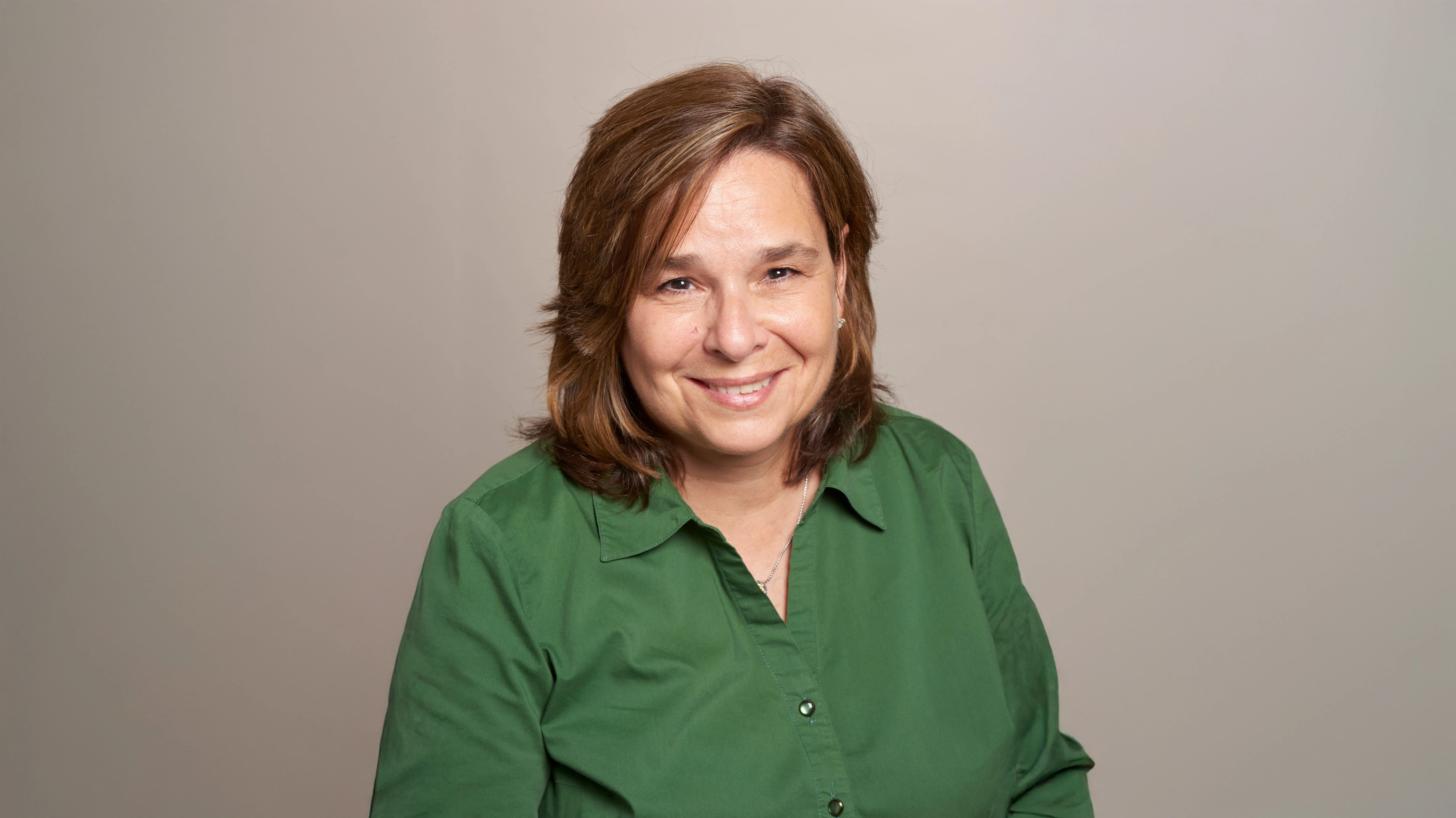 Carolyn F Iocolano