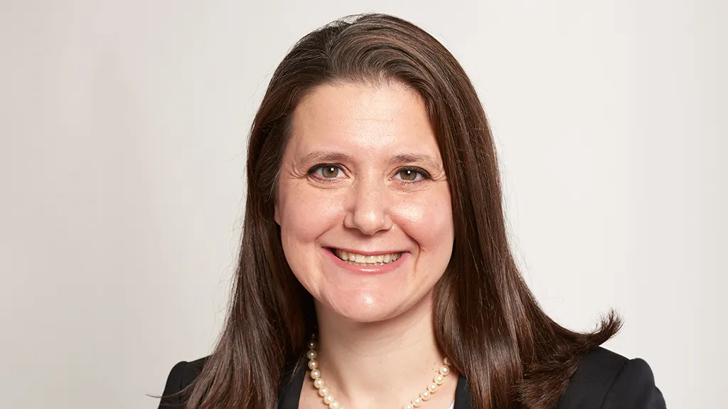 Lindsey C Douglas