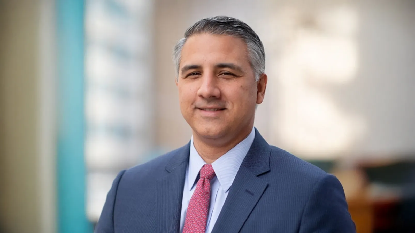 John P Sfakianos