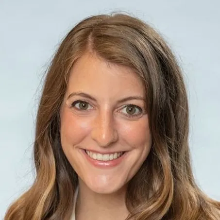 Lauren J Leslie