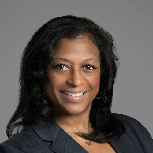 Lisa M Taylor