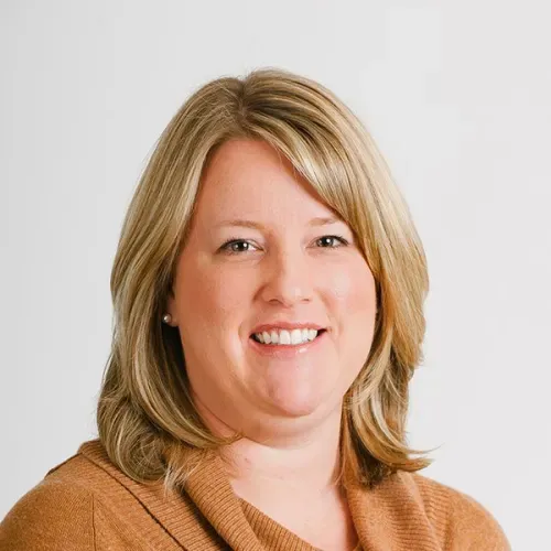 Jennifer L Roberts