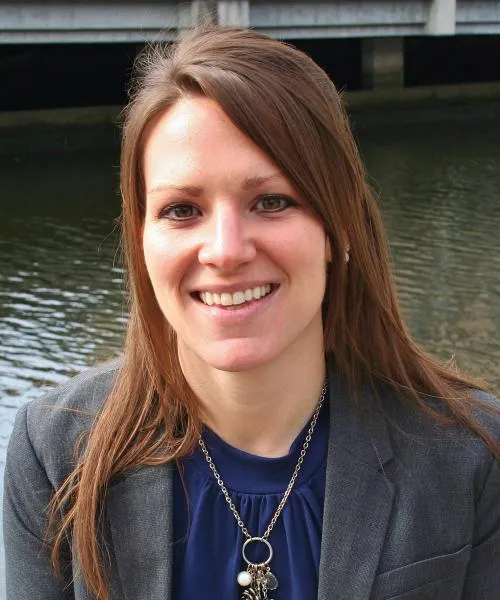 Mary E Miller