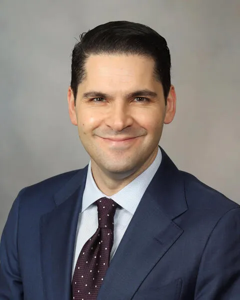 Dr. Bernardo Mendes