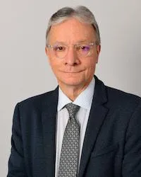 Gustavo P Camarano