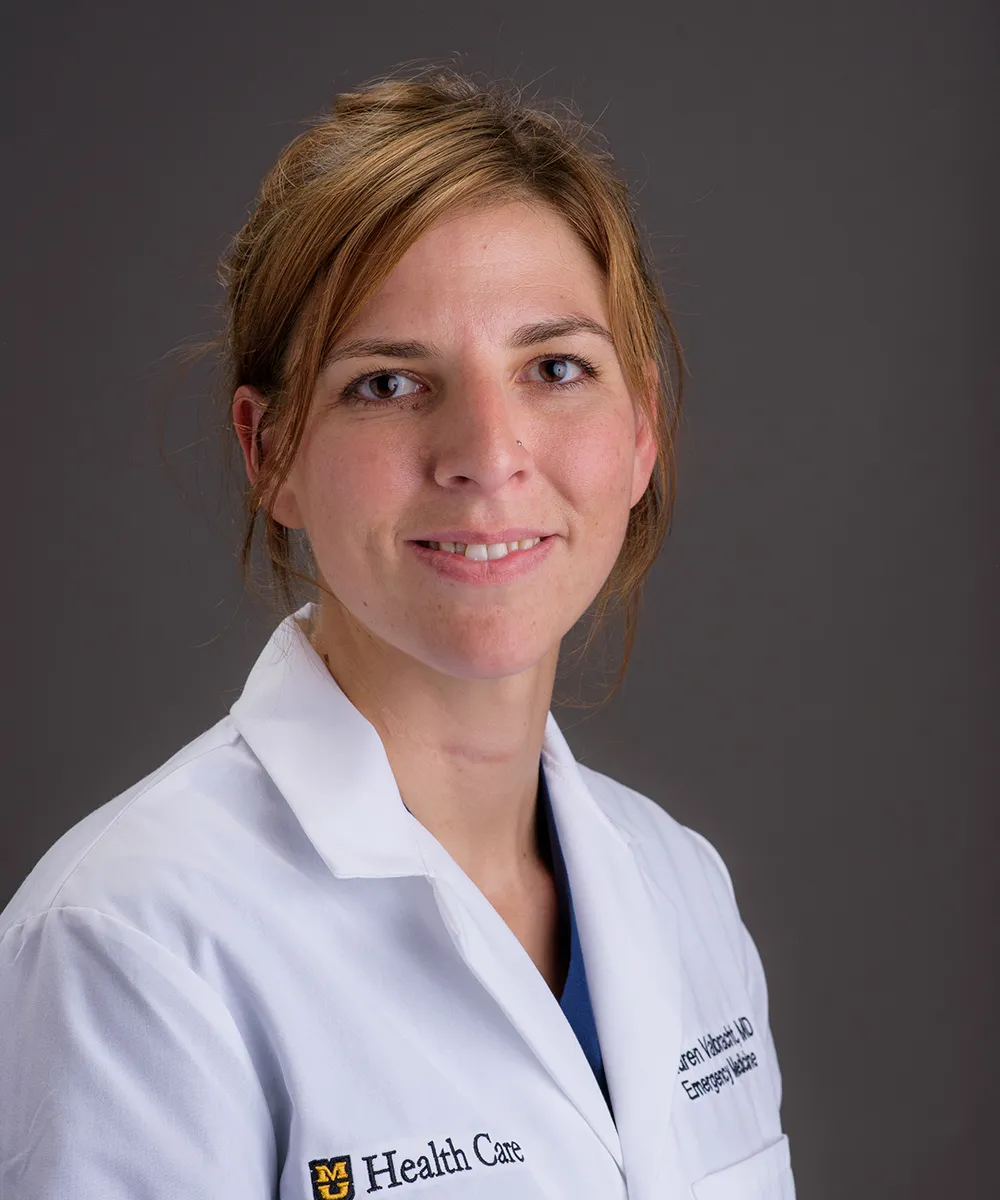 Lauren M Valbracht