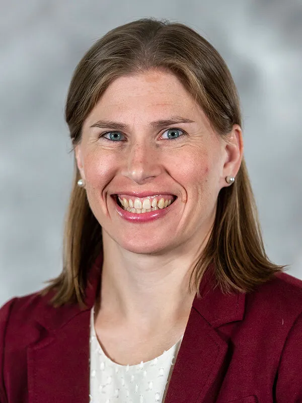 Sarah E Bauer