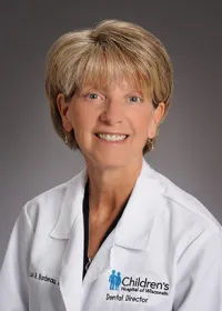 Lori R Barbeau