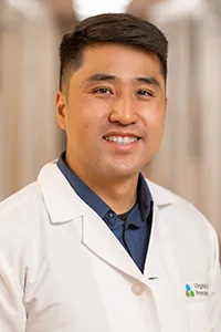 Derrick L Soong