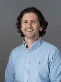 Matthew T Snyder