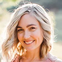 Caitlin Kelly Schmidt