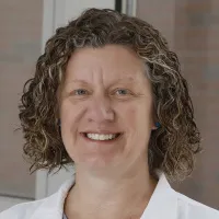 Carrie L Valdez