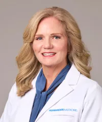 Lisa J Gillis