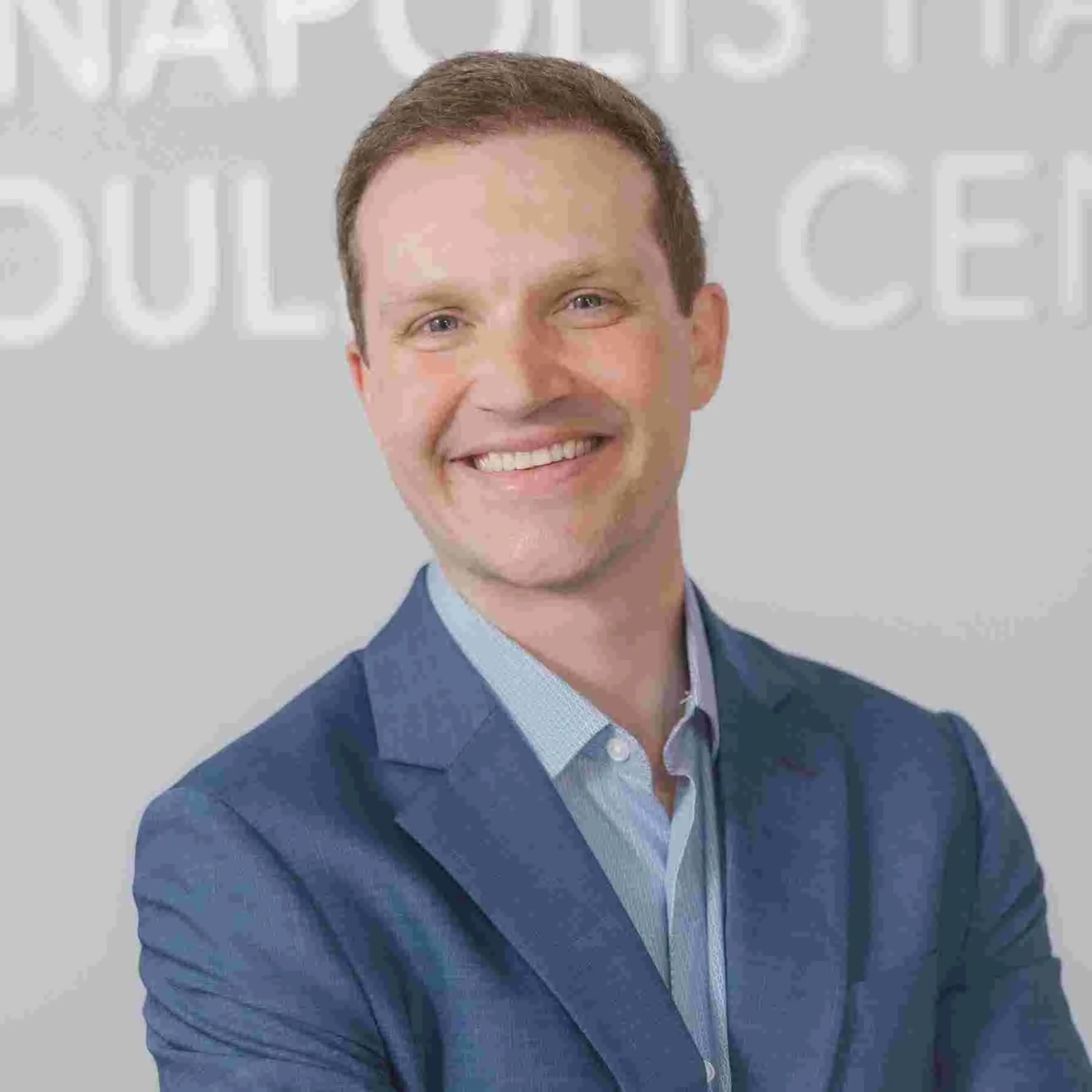 Dr. Thomas Knoedler