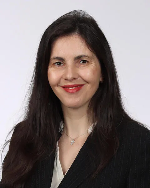 Oana M Dumitrascu