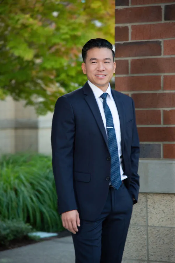 Brian Houng, Dpm