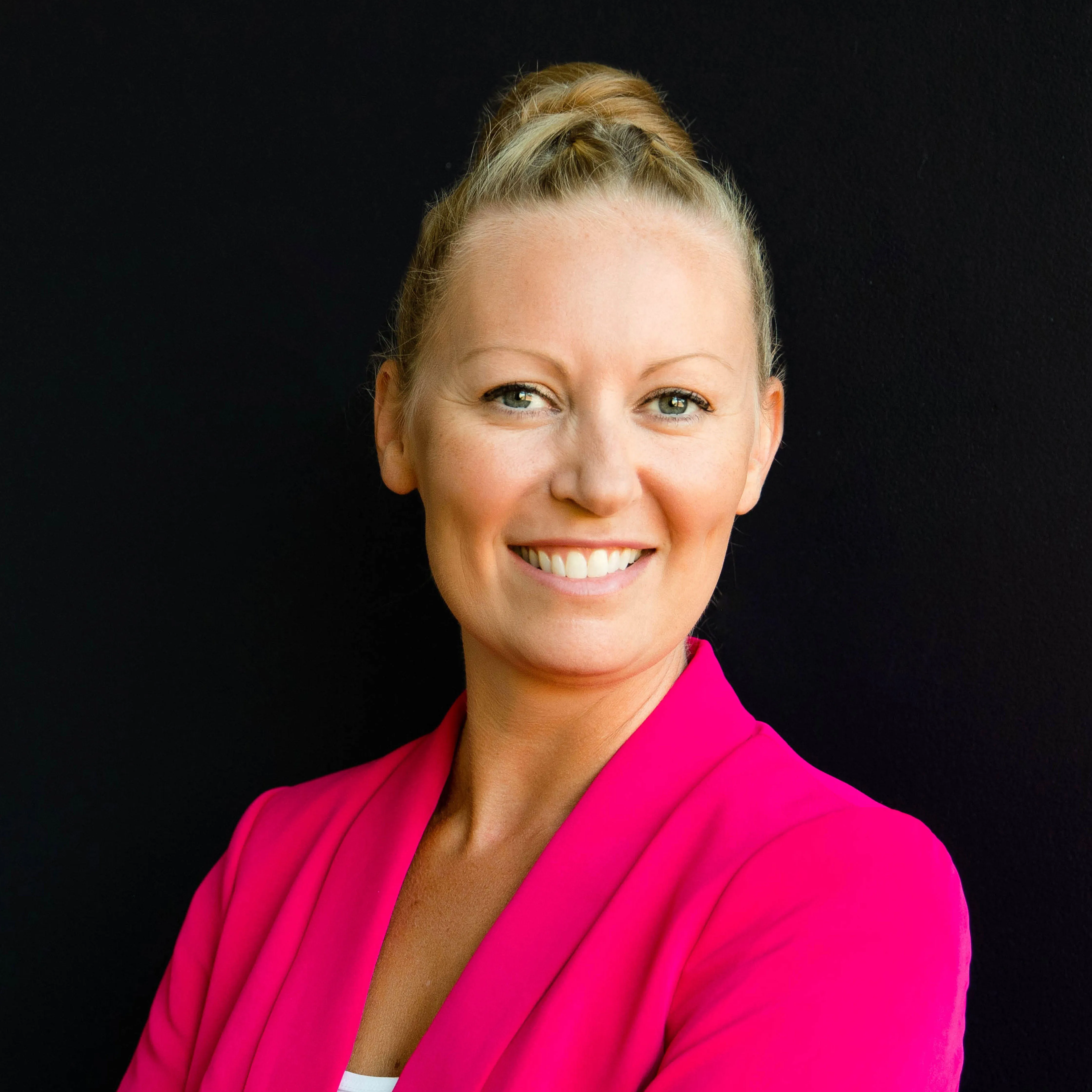 Jennifer Hall