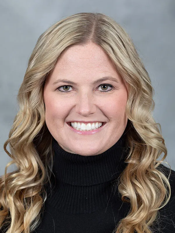Kathryn H Kurth