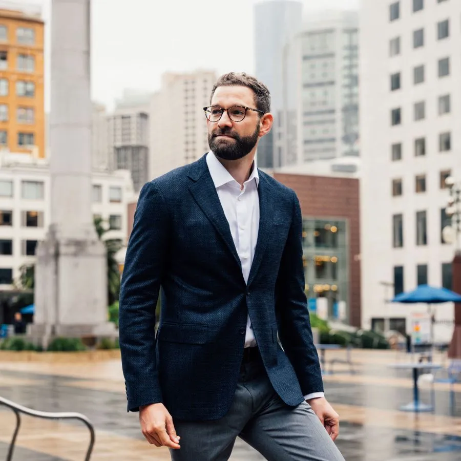 Dr. Ari Wes