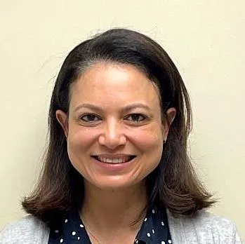 Camila Freitas Pereira-Eshraghi