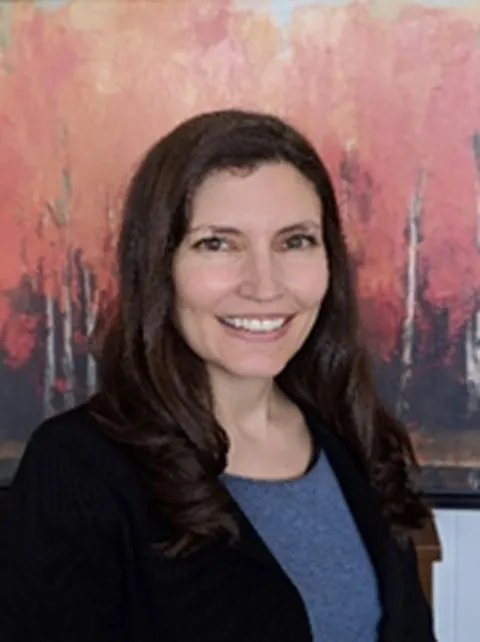 Suzanne M Straebler