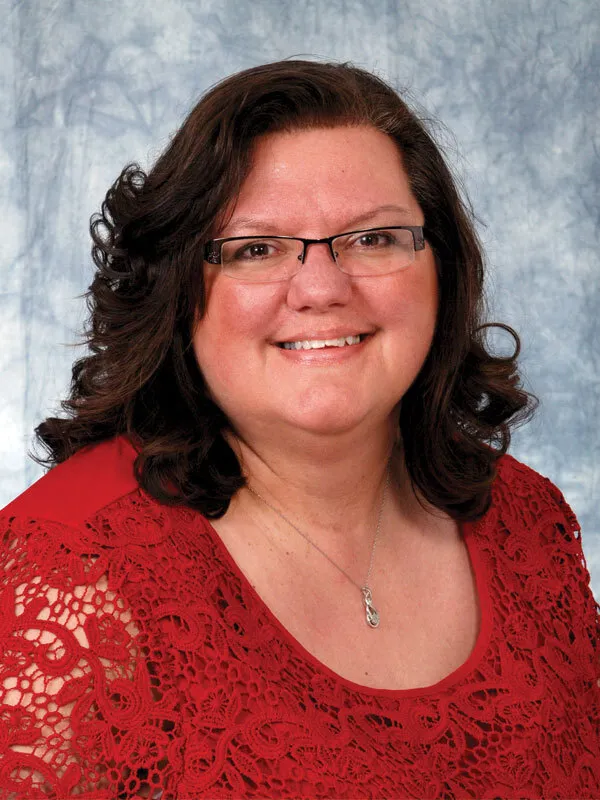 Lisa R Hodge