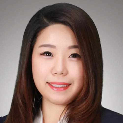 Jisun Julia Lee