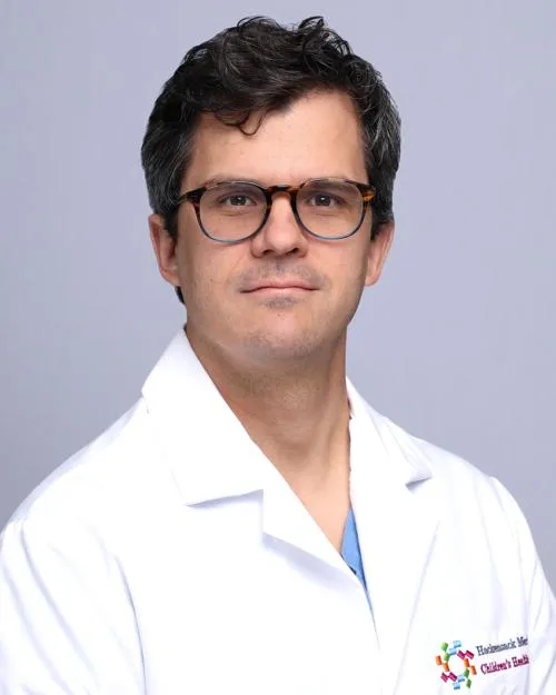 Luke D Tomycz