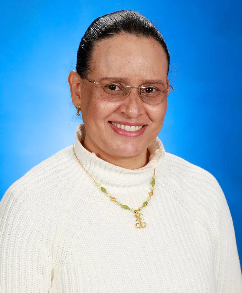 Alicia M Henao-Uribe