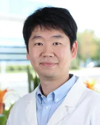 Daniel R Kim