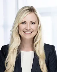 Hilary M Stelttenpohl