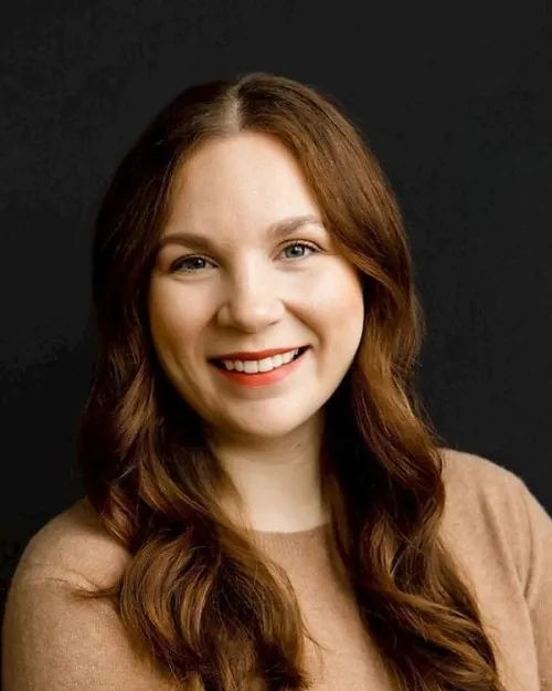 Kelli Larson