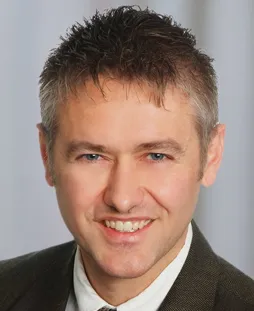 Eric R Nelson