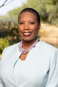 Gayle Dean