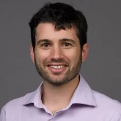 Scott J Weinreb