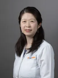Stephanie W Zuo