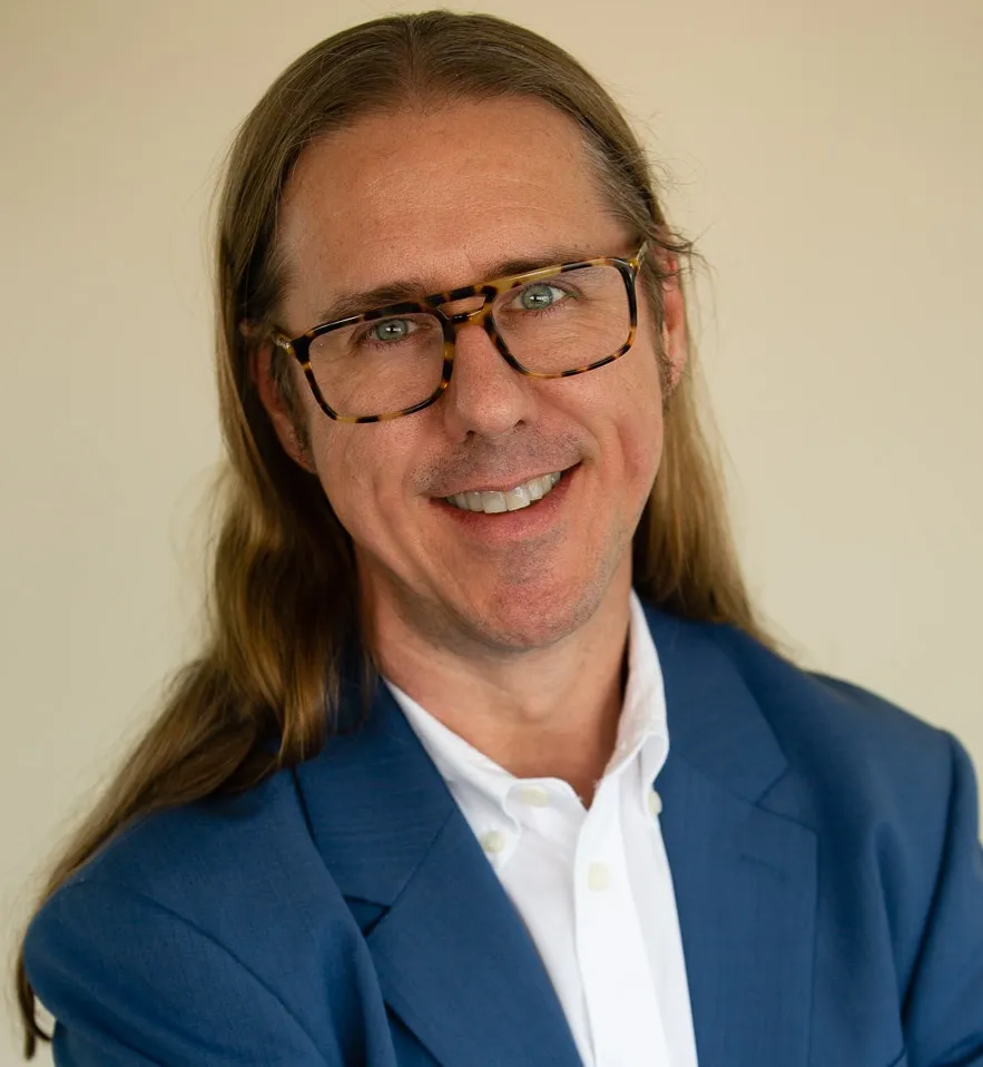 Christopher M Estes