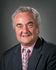 Robert Cesare D'avino