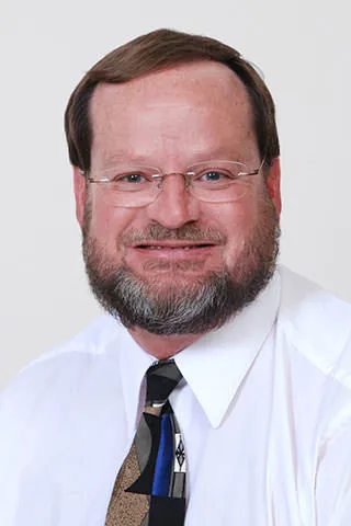 Warren J Hoyt