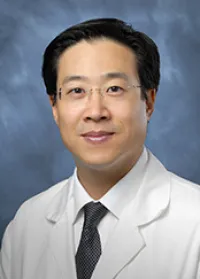 Howard H Kim